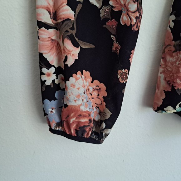 Sienna Sky Women Floral Top Long Sleeve Size M Off Shoulder - Picture 6 of 7